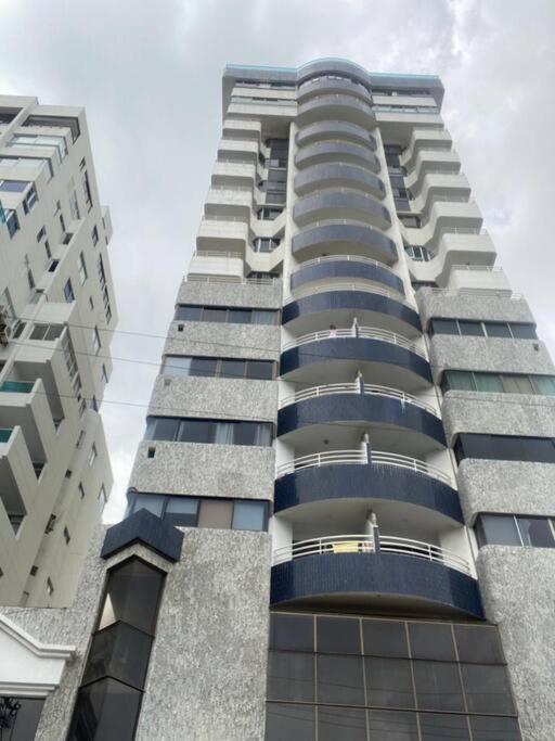 Apartamento , vista a la ciudad antigua y playa Cartagena Exterior foto